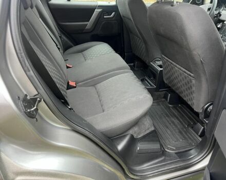 Сірий Ленд Ровер Freelander, об'ємом двигуна 2.2 л та пробігом 202 тис. км за 5900 $, фото 6 на Automoto.ua