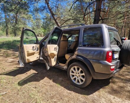 Серый Ленд Ровер Фрилендер, объемом двигателя 2.5 л и пробегом 87 тыс. км за 3400 $, фото 4 на Automoto.ua