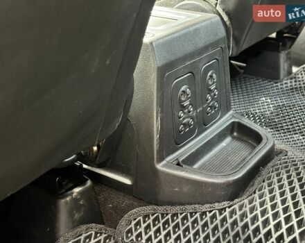 Серый Ленд Ровер Фрилендер, объемом двигателя 3.19 л и пробегом 274 тыс. км за 7999 $, фото 28 на Automoto.ua