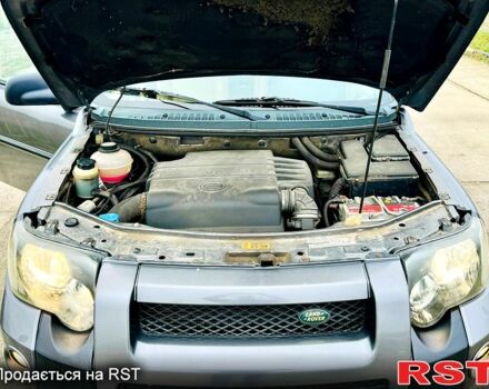 Серый Ленд Ровер Фрилендер, объемом двигателя 2 л и пробегом 170 тыс. км за 3150 $, фото 5 на Automoto.ua