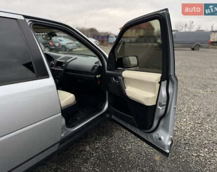 Серый Ленд Ровер Фрилендер, объемом двигателя 2.2 л и пробегом 229 тыс. км за 9950 $, фото 26 на Automoto.ua