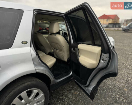 Серый Ленд Ровер Фрилендер, объемом двигателя 2.2 л и пробегом 229 тыс. км за 9950 $, фото 22 на Automoto.ua