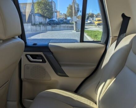 Серый Ленд Ровер Фрилендер, объемом двигателя 2.2 л и пробегом 299 тыс. км за 10600 $, фото 6 на Automoto.ua