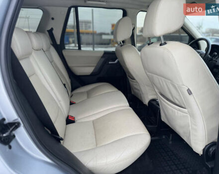 Серый Ленд Ровер Фрилендер, объемом двигателя 2.2 л и пробегом 229 тыс. км за 9450 $, фото 21 на Automoto.ua