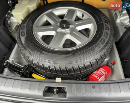 Серый Ленд Ровер Фрилендер, объемом двигателя 2.2 л и пробегом 229 тыс. км за 9950 $, фото 8 на Automoto.ua