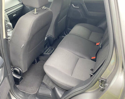 Серый Ленд Ровер Фрилендер, объемом двигателя 2.18 л и пробегом 143 тыс. км за 13700 $, фото 9 на Automoto.ua