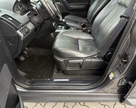 Серый Ленд Ровер Фрилендер, объемом двигателя 2.2 л и пробегом 242 тыс. км за 12450 $, фото 9 на Automoto.ua