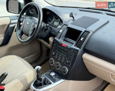 Сірий Ленд Ровер Freelander, об'ємом двигуна 2.18 л та пробігом 290 тис. км за 9800 $, фото 13 на Automoto.ua