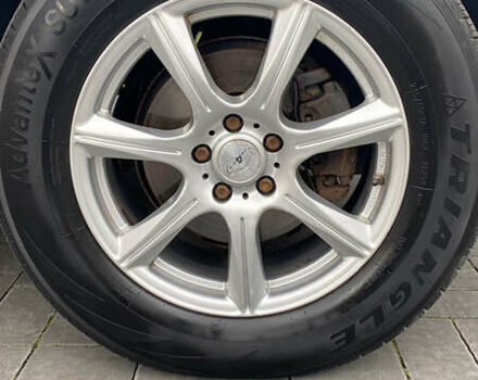 Серый Ленд Ровер Фрилендер, объемом двигателя 2.18 л и пробегом 143 тыс. км за 13700 $, фото 10 на Automoto.ua