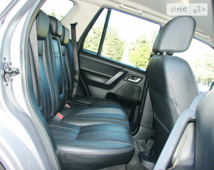 Серый Ленд Ровер Фрилендер, объемом двигателя 2.2 л и пробегом 214 тыс. км за 14000 $, фото 20 на Automoto.ua