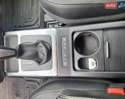 Ленд Ровер Freelander 2013 у Чернівцях на Automoto.ua Сірий Ленд Ровер Freelander, об'ємом двигуна 2.18 л та пробігом 275 тис. км за 14900 $, фото 1 на Automoto.ua