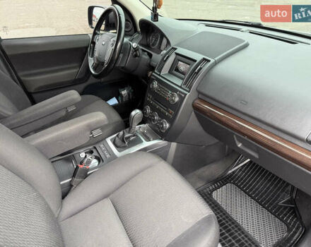 Серый Ленд Ровер Фрилендер, объемом двигателя 2.18 л и пробегом 240 тыс. км за 14499 $, фото 9 на Automoto.ua