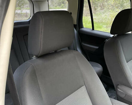 Серый Ленд Ровер Фрилендер, объемом двигателя 2.2 л и пробегом 295 тыс. км за 14200 $, фото 9 на Automoto.ua