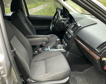 Серый Ленд Ровер Фрилендер, объемом двигателя 2.2 л и пробегом 295 тыс. км за 14200 $, фото 8 на Automoto.ua