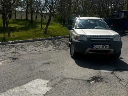 Сірий Ленд Ровер Freelander, об'ємом двигуна 2 л та пробігом 200 тис. км за 2802 $, фото 1 на Automoto.ua