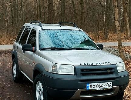 Ленд Ровер Фрилендер 2001 в Виннице на Automoto.ua Серый Ленд Ровер Фрилендер, объемом двигателя 2 л и пробегом 227 тыс. км за 4777 $, фото 1 на Automoto.ua