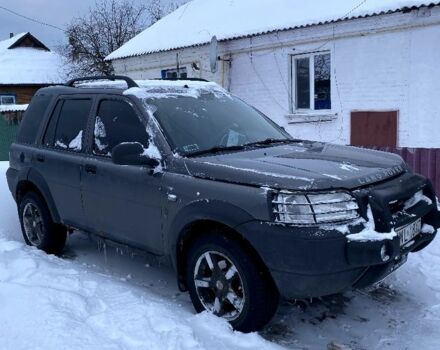 Серый Ленд Ровер Фрилендер, объемом двигателя 2 л и пробегом 340 тыс. км за 2400 $, фото 1 на Automoto.ua