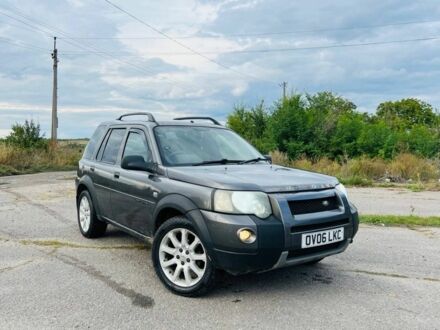 Сірий Ленд Ровер Freelander, об'ємом двигуна 2 л та пробігом 300 тис. км за 1556 $, фото 1 на Automoto.ua