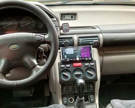 Синий Ленд Ровер Фрилендер, объемом двигателя 1.95 л и пробегом 200 тыс. км за 7200 $, фото 4 на Automoto.ua