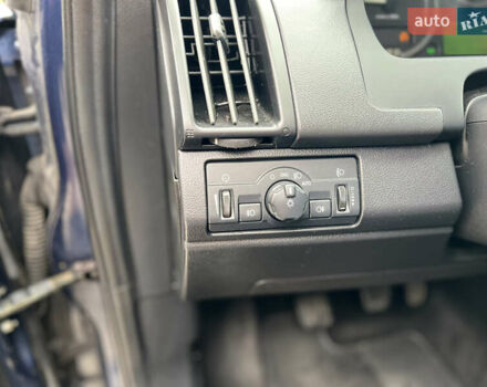 Синий Ленд Ровер Фрилендер, объемом двигателя 2.2 л и пробегом 249 тыс. км за 9100 $, фото 31 на Automoto.ua