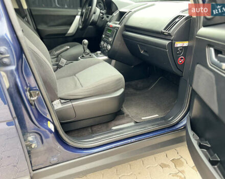 Синий Ленд Ровер Фрилендер, объемом двигателя 2.2 л и пробегом 249 тыс. км за 9100 $, фото 37 на Automoto.ua