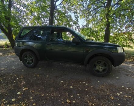 Зеленый Ленд Ровер Фрилендер, объемом двигателя 2 л и пробегом 245 тыс. км за 1600 $, фото 2 на Automoto.ua