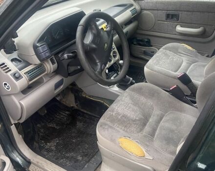 Зелений Ленд Ровер Freelander, об'ємом двигуна 2 л та пробігом 455 тис. км за 2500 $, фото 4 на Automoto.ua