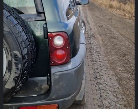 Зеленый Ленд Ровер Фрилендер, объемом двигателя 2 л и пробегом 300 тыс. км за 3000 $, фото 2 на Automoto.ua