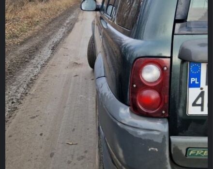 Зеленый Ленд Ровер Фрилендер, объемом двигателя 2 л и пробегом 300 тыс. км за 3000 $, фото 3 на Automoto.ua