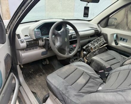 Зелений Ленд Ровер Freelander, об'ємом двигуна 2 л та пробігом 350 тис. км за 2750 $, фото 13 на Automoto.ua