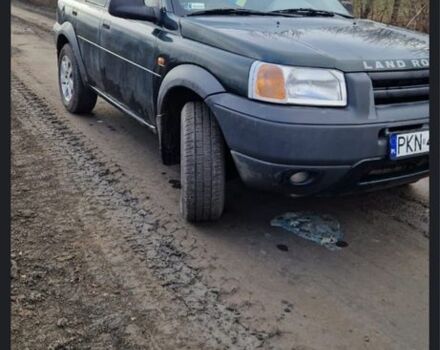 Зеленый Ленд Ровер Фрилендер, объемом двигателя 2 л и пробегом 300 тыс. км за 3000 $, фото 4 на Automoto.ua