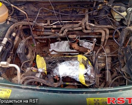 Зеленый Ленд Ровер Фрилендер, объемом двигателя 2 л и пробегом 220 тыс. км за 1800 $, фото 7 на Automoto.ua