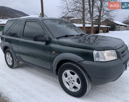 Зеленый Ленд Ровер Фрилендер, объемом двигателя 1.95 л и пробегом 310 тыс. км за 4800 $, фото 2 на Automoto.ua