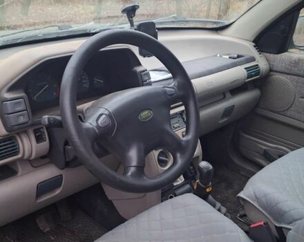 Зелений Ленд Ровер Freelander, об'ємом двигуна 2 л та пробігом 274 тис. км за 3200 $, фото 6 на Automoto.ua