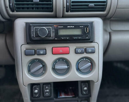 Зелений Ленд Ровер Freelander, об'ємом двигуна 2 л та пробігом 300 тис. км за 3000 $, фото 15 на Automoto.ua