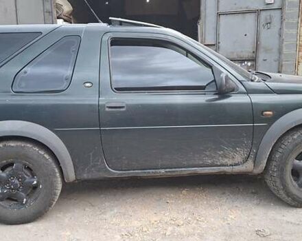 Зелений Ленд Ровер Freelander, об'ємом двигуна 2 л та пробігом 285 тис. км за 3800 $, фото 4 на Automoto.ua
