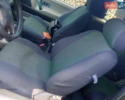 Зелений Ленд Ровер Freelander, об'ємом двигуна 2 л та пробігом 252 тис. км за 4350 $, фото 52 на Automoto.ua