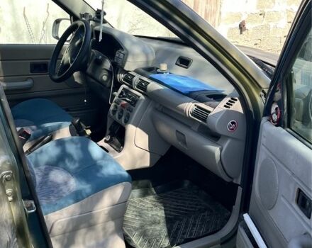 Зелений Ленд Ровер Freelander, об'ємом двигуна 2 л та пробігом 289 тис. км за 3900 $, фото 4 на Automoto.ua