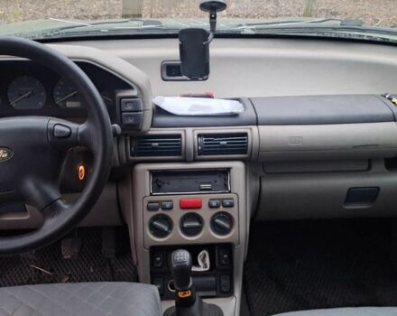 Зелений Ленд Ровер Freelander, об'ємом двигуна 2 л та пробігом 274 тис. км за 3200 $, фото 7 на Automoto.ua