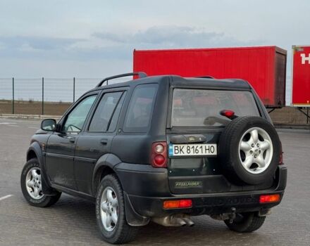 Зеленый Ленд Ровер Фрилендер, объемом двигателя 2 л и пробегом 200 тыс. км за 3700 $, фото 6 на Automoto.ua