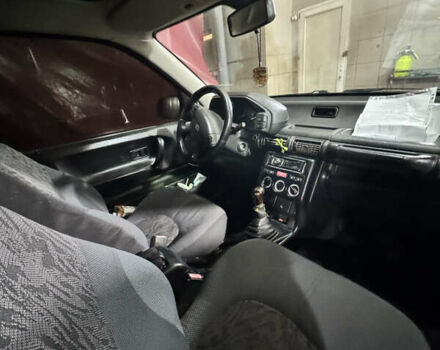 Зеленый Ленд Ровер Фрилендер, объемом двигателя 1.95 л и пробегом 220 тыс. км за 4500 $, фото 9 на Automoto.ua