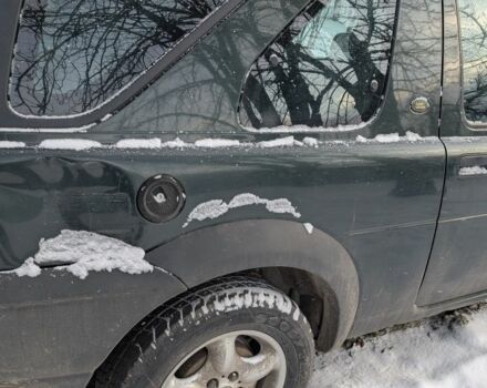 Зеленый Ленд Ровер Фрилендер, объемом двигателя 2 л и пробегом 375 тыс. км за 2370 $, фото 9 на Automoto.ua