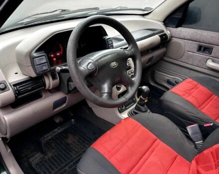 Зеленый Ленд Ровер Фрилендер, объемом двигателя 2 л и пробегом 277 тыс. км за 2950 $, фото 5 на Automoto.ua