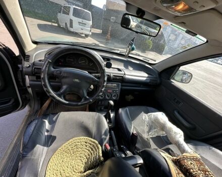 Зеленый Ленд Ровер Фрилендер, объемом двигателя 2 л и пробегом 395 тыс. км за 4117 $, фото 5 на Automoto.ua