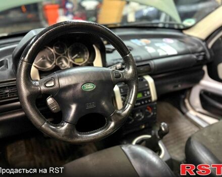 Зеленый Ленд Ровер Фрилендер, объемом двигателя 2 л и пробегом 291 тыс. км за 2650 $, фото 9 на Automoto.ua