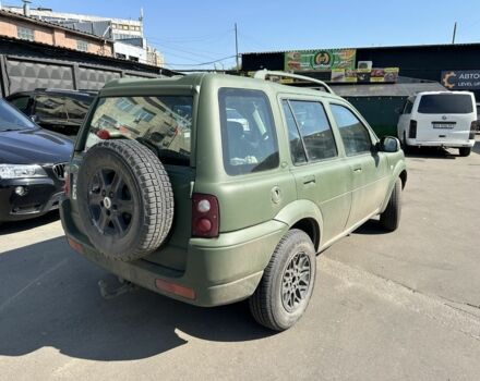 Зеленый Ленд Ровер Фрилендер, объемом двигателя 2 л и пробегом 395 тыс. км за 4117 $, фото 3 на Automoto.ua