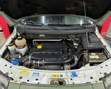 Зеленый Ленд Ровер Фрилендер, объемом двигателя 2 л и пробегом 291 тыс. км за 2550 $, фото 4 на Automoto.ua