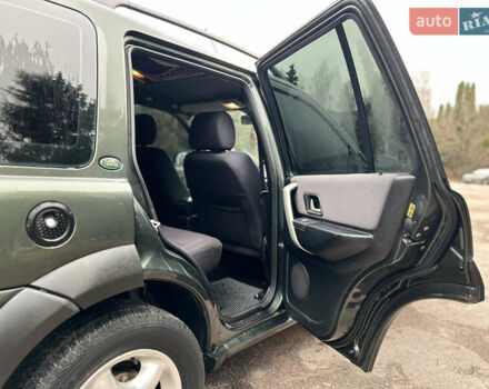 Зелений Ленд Ровер Freelander, об'ємом двигуна 1.8 л та пробігом 313 тис. км за 5999 $, фото 13 на Automoto.ua