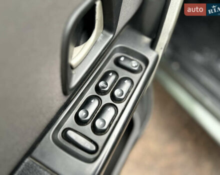 Зелений Ленд Ровер Freelander, об'ємом двигуна 1.8 л та пробігом 313 тис. км за 5999 $, фото 22 на Automoto.ua