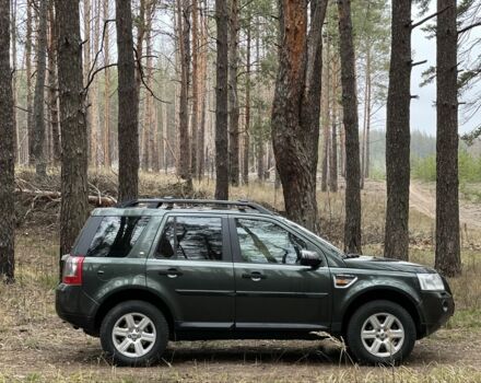 Зеленый Ленд Ровер Фрилендер, объемом двигателя 2.2 л и пробегом 370 тыс. км за 6000 $, фото 3 на Automoto.ua